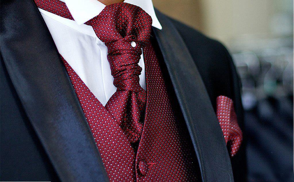 Красивый английский свадебный галстук "Аскот"
