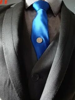Пуговица на галстуке