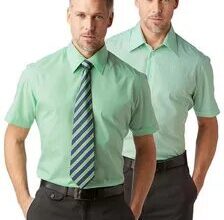 Зеленая рубашка и галстук